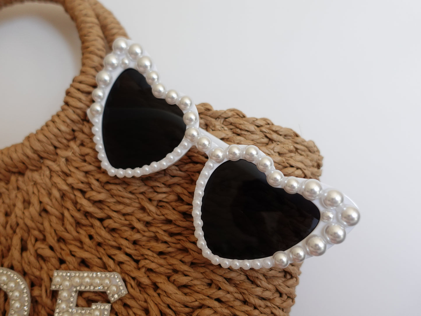 White heart pearl sunglasses